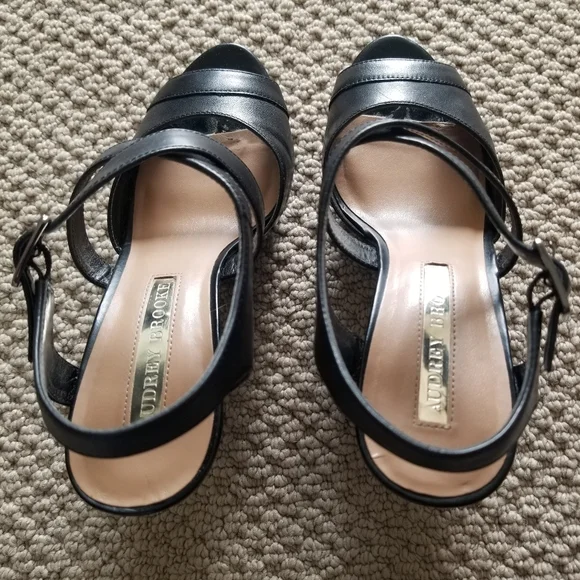 Audrey Brooke Black Leather Sandals Heels Size 6.5M - Picture 9 of 11